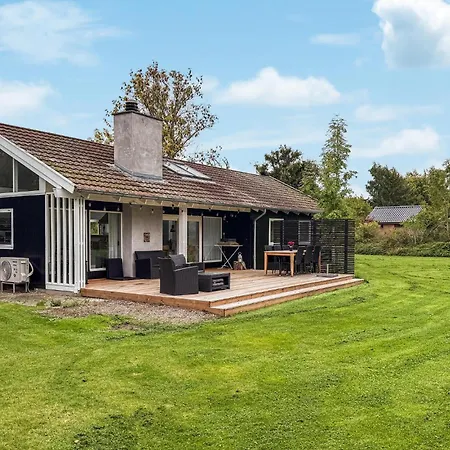 Σπίτι διακοπών Cozy Home In Gilleleje With Wifi