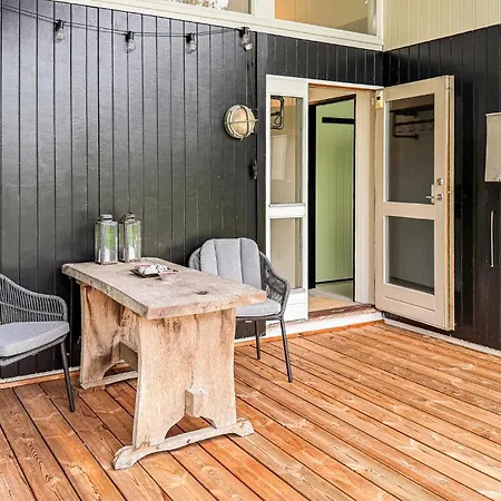 Cozy Home In Gilleleje With Wifi *